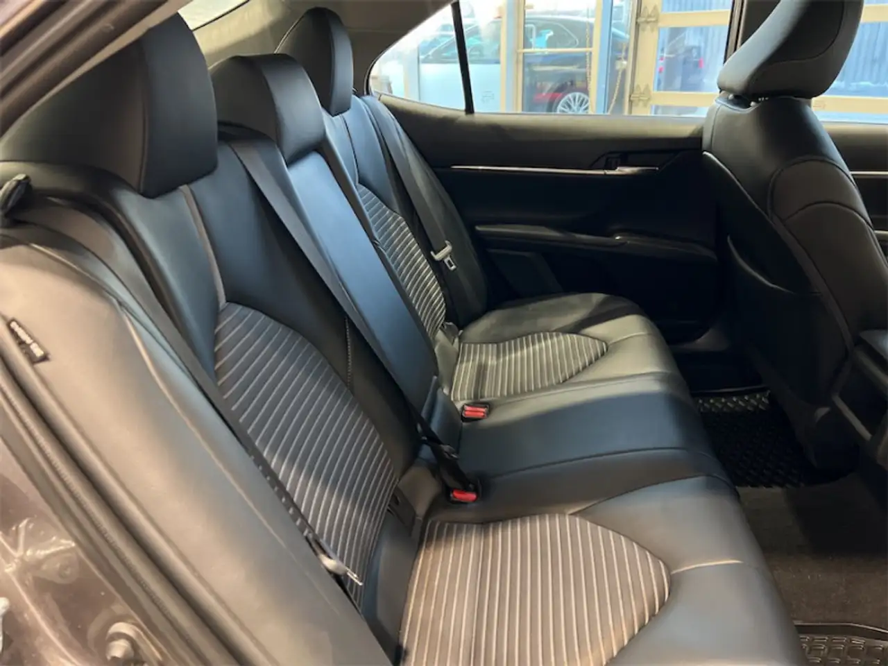 Toyota Camry снимка Toyota Camry