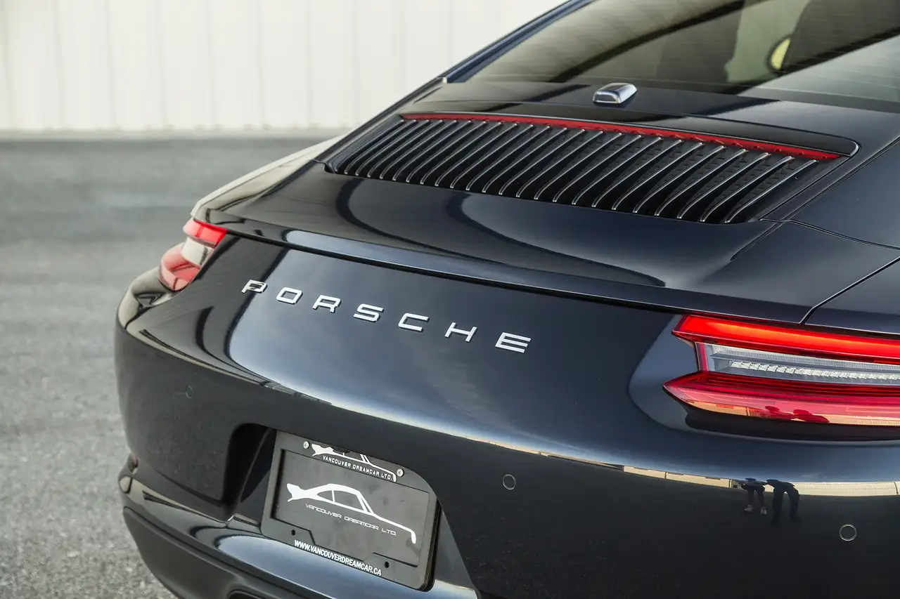 Porsche 911 photo Porsche 911