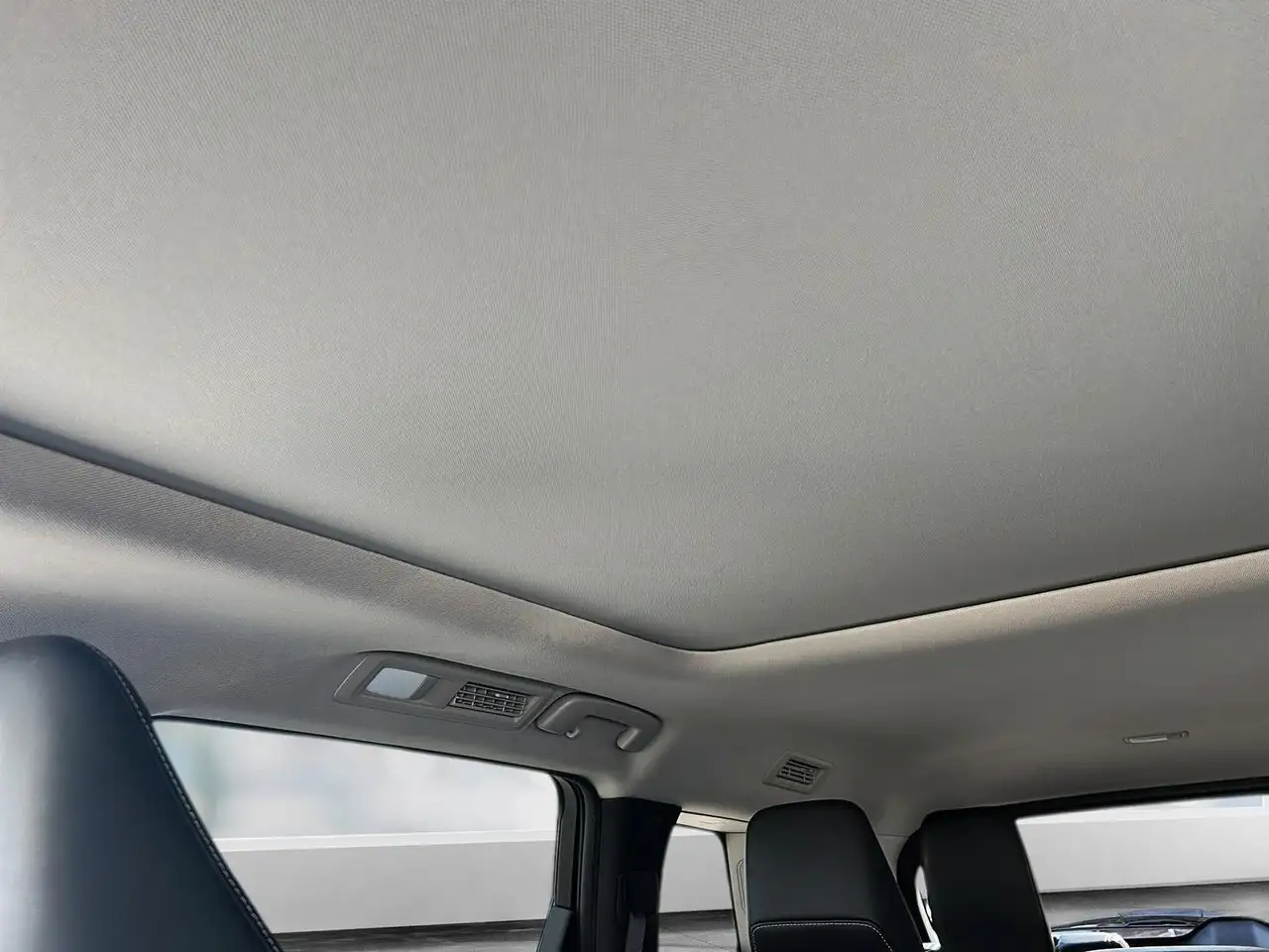 Infiniti QX60 снимка Infiniti QX60