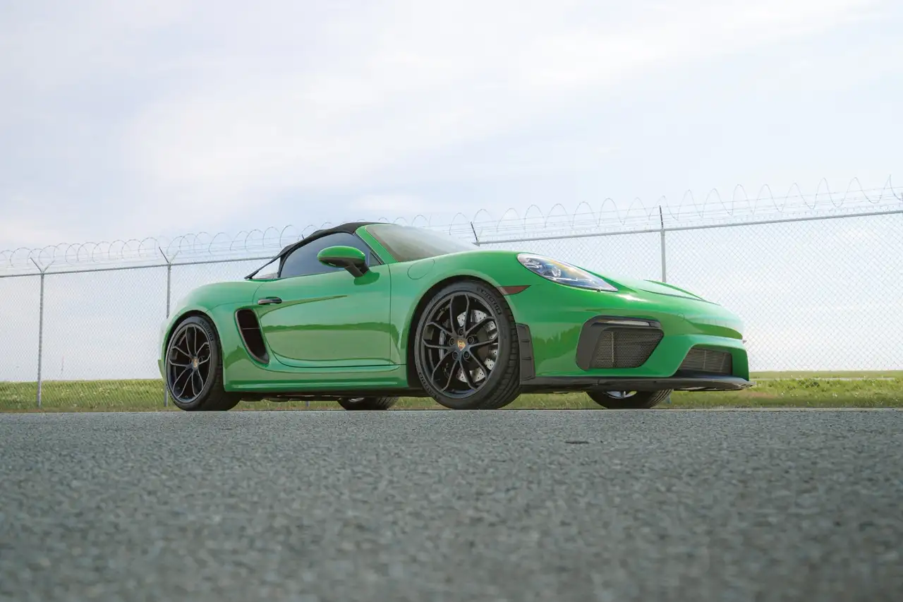 Porsche 718 Spyder снимка Porsche 718 Spyder