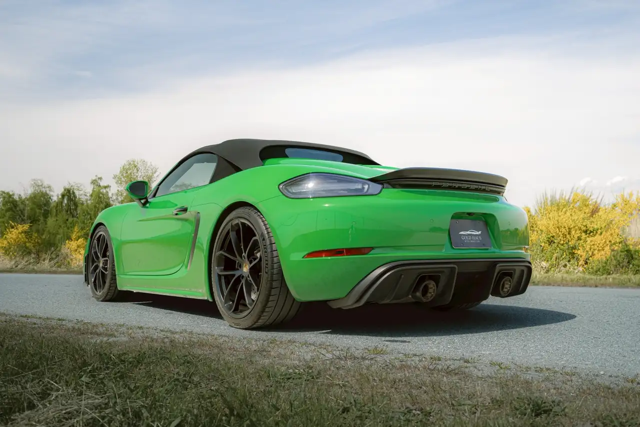 Porsche 718 Spyder снимка Porsche 718 Spyder