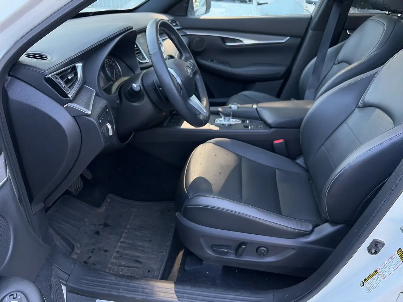 Infiniti QX50 снимка Infiniti QX50