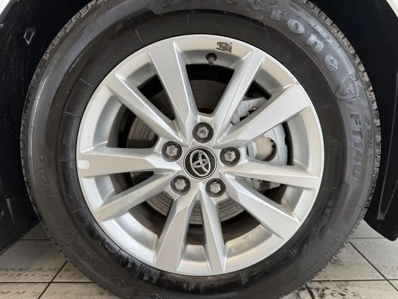Toyota Camry снимка Toyota Camry