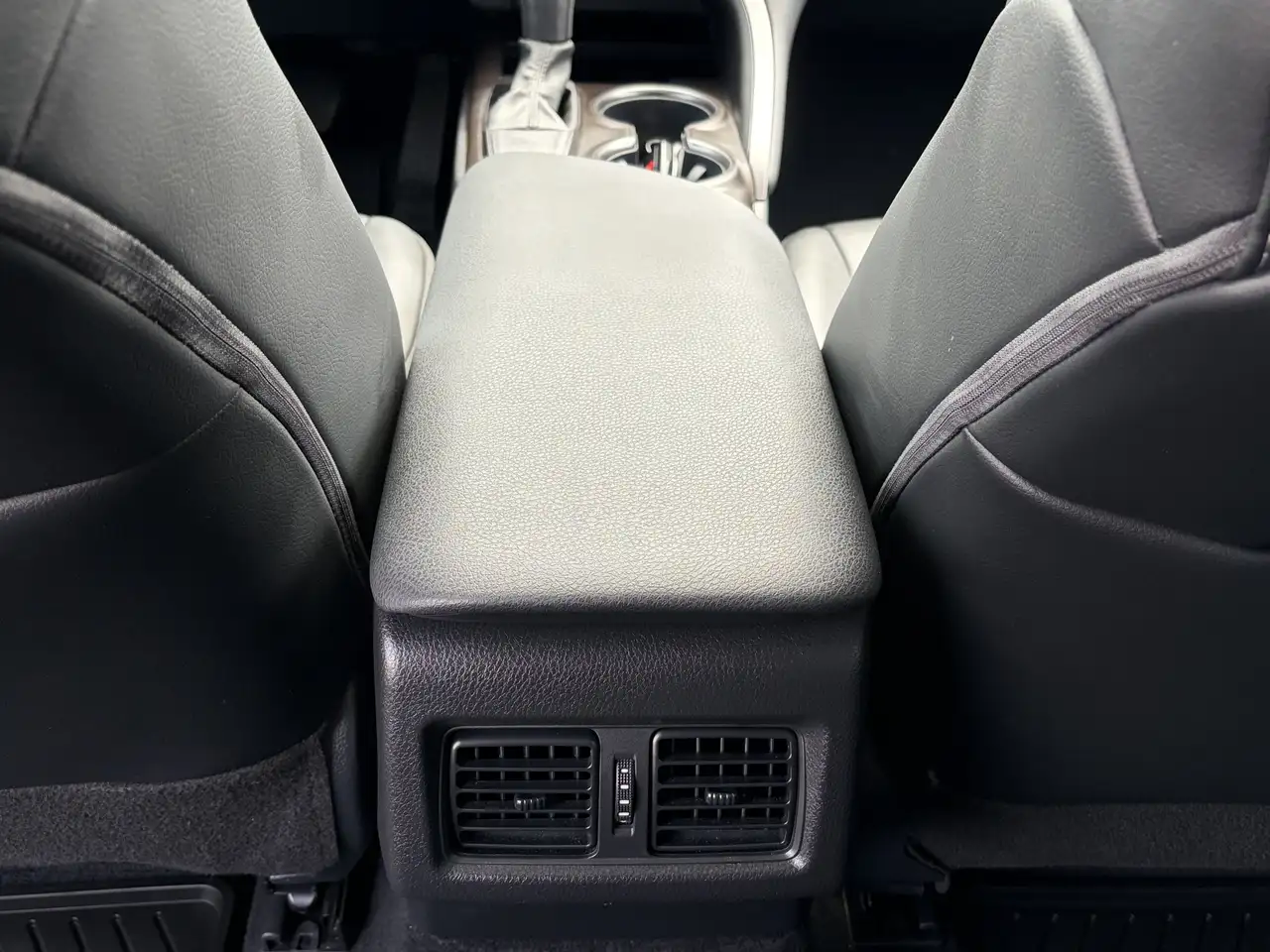 Toyota Camry снимка Toyota Camry