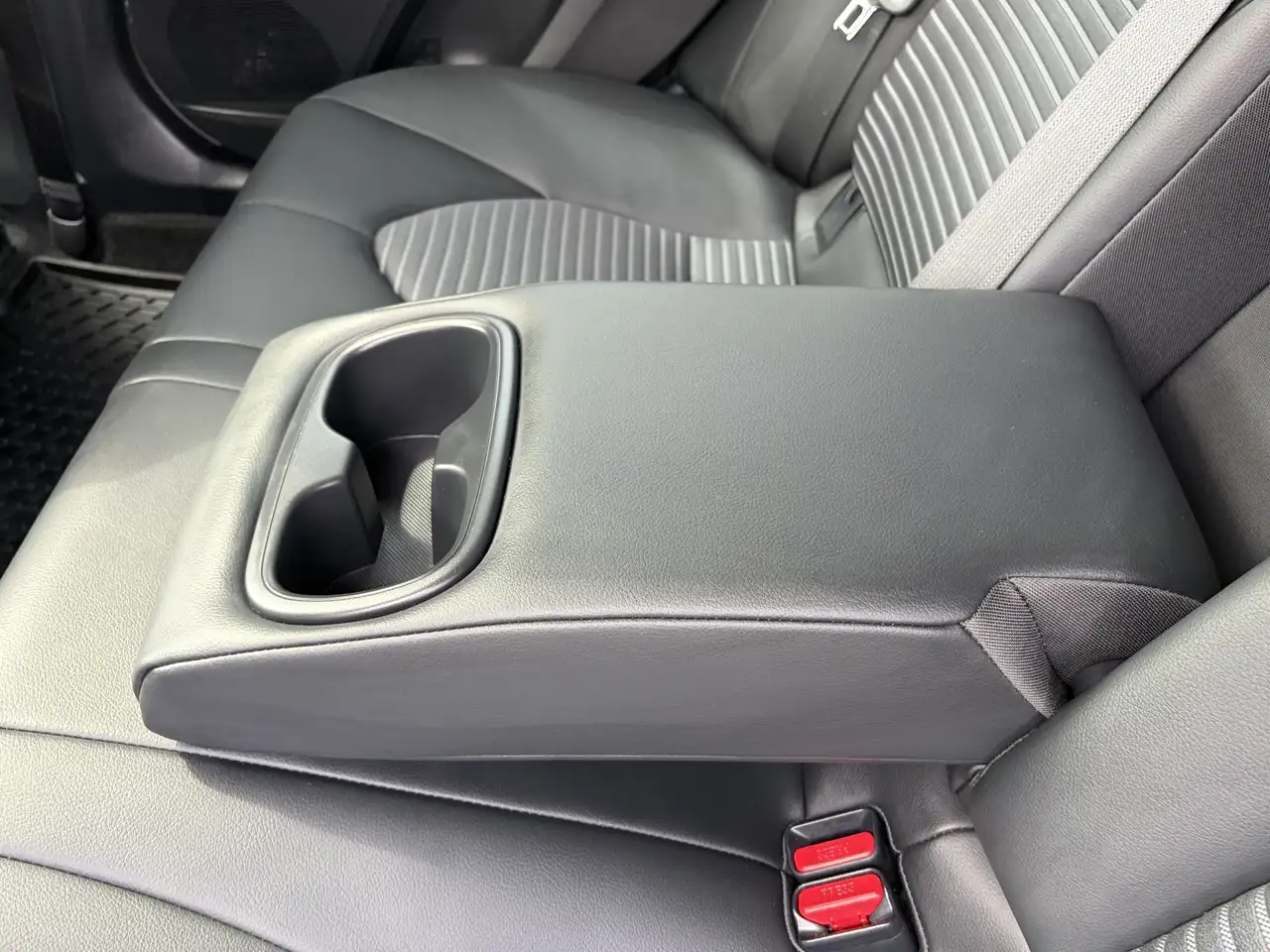 Toyota Camry снимка Toyota Camry
