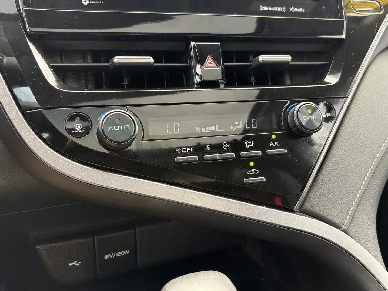 Toyota Camry снимка Toyota Camry