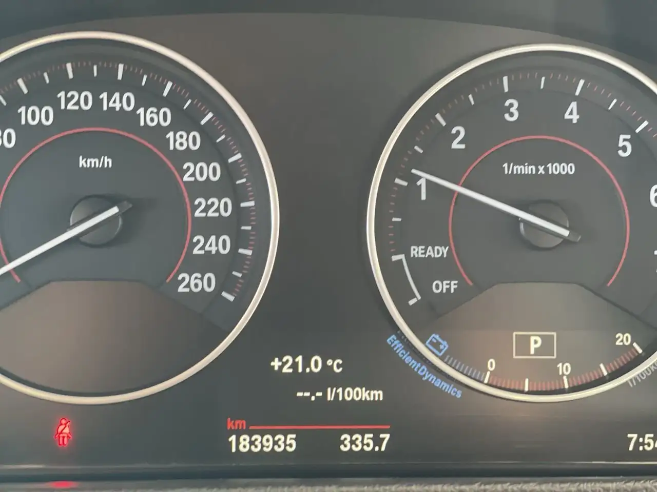 BMW 3 Series снимка BMW 3 Series