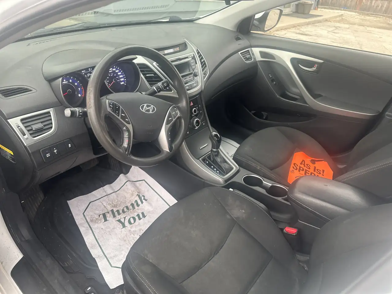 Hyundai ELANTRA снимка Hyundai ELANTRA
