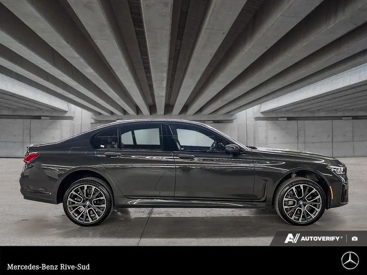 BMW 7 Series снимка BMW 7 Series