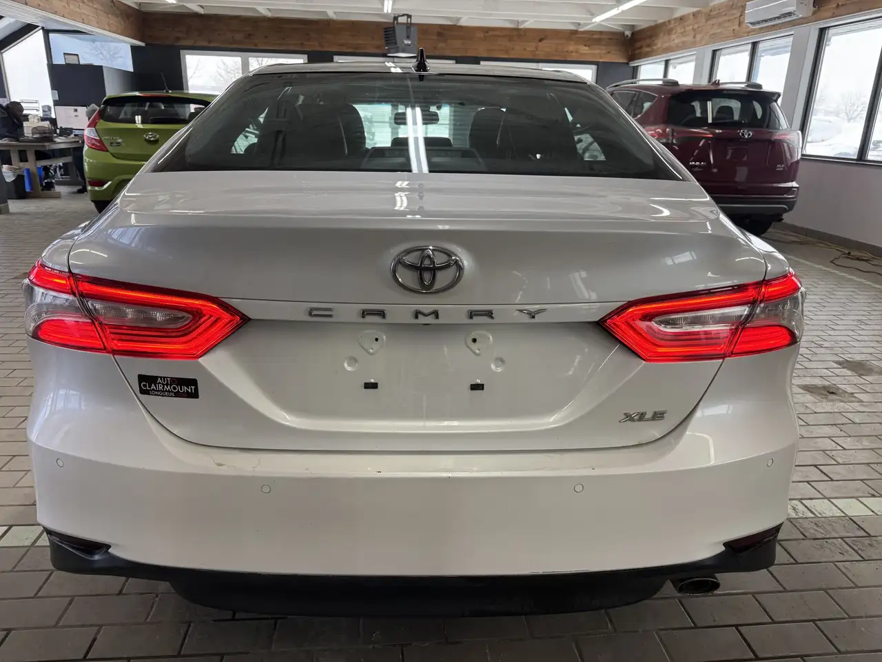 Toyota Camry снимка Toyota Camry