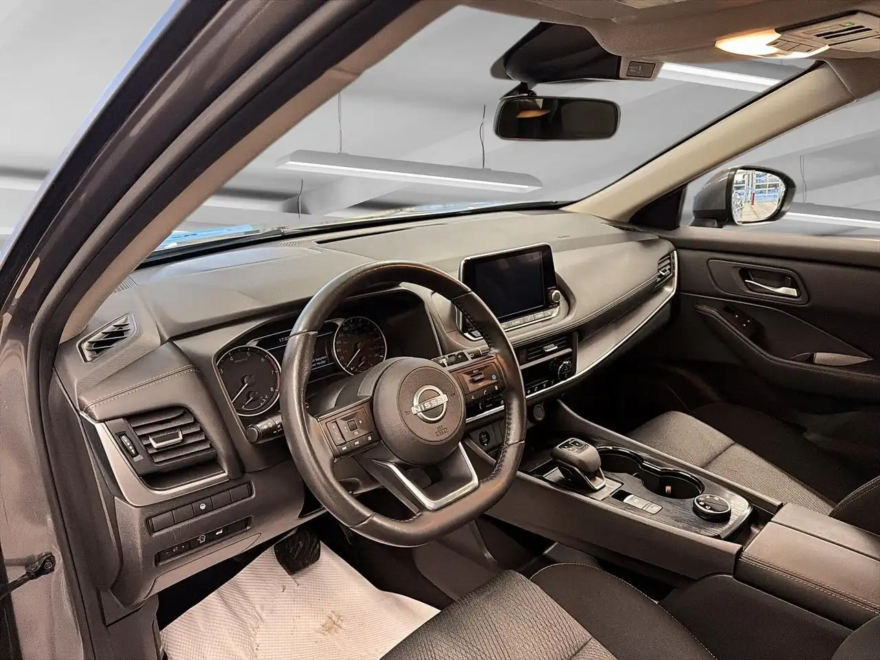 Nissan Rogue снимка Nissan Rogue