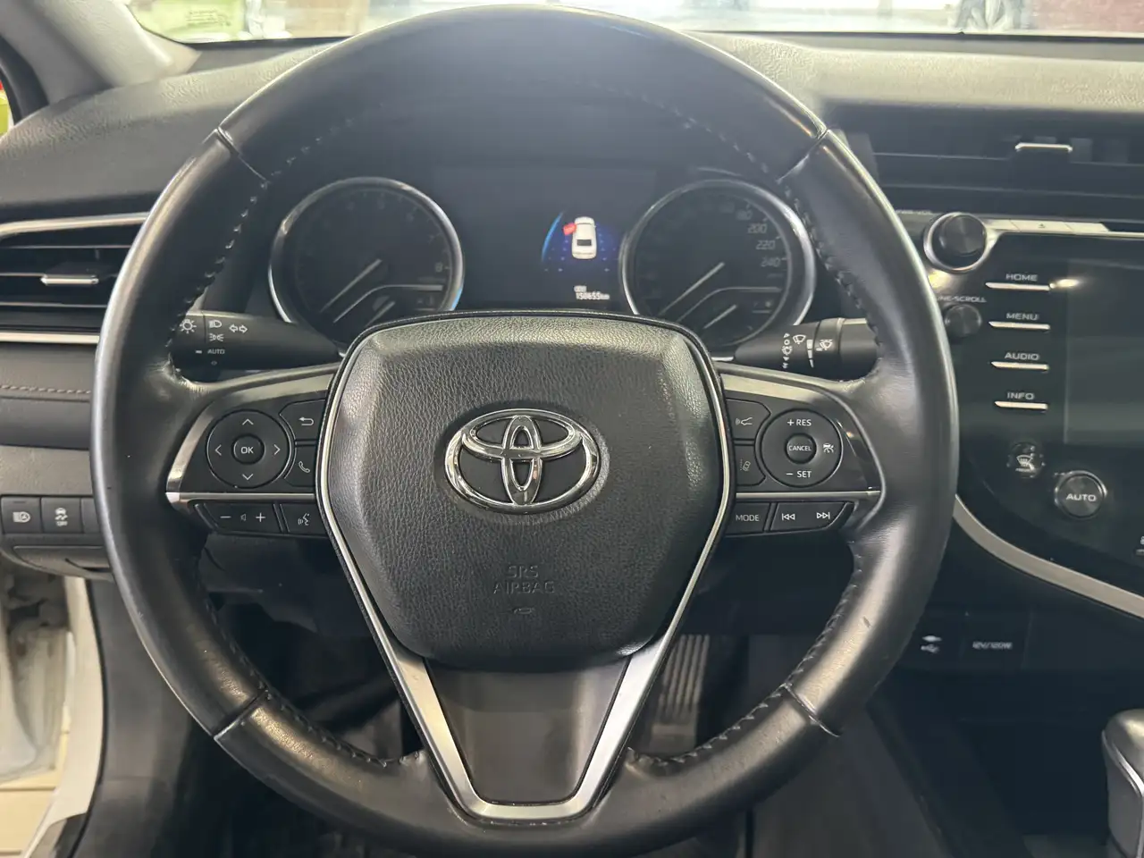 Toyota Camry снимка Toyota Camry