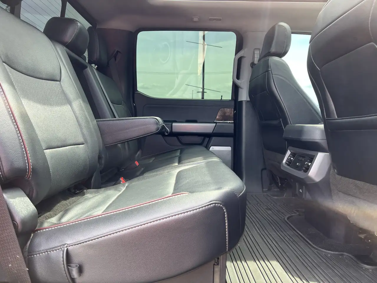 Ford F 350 снимка Ford F 350