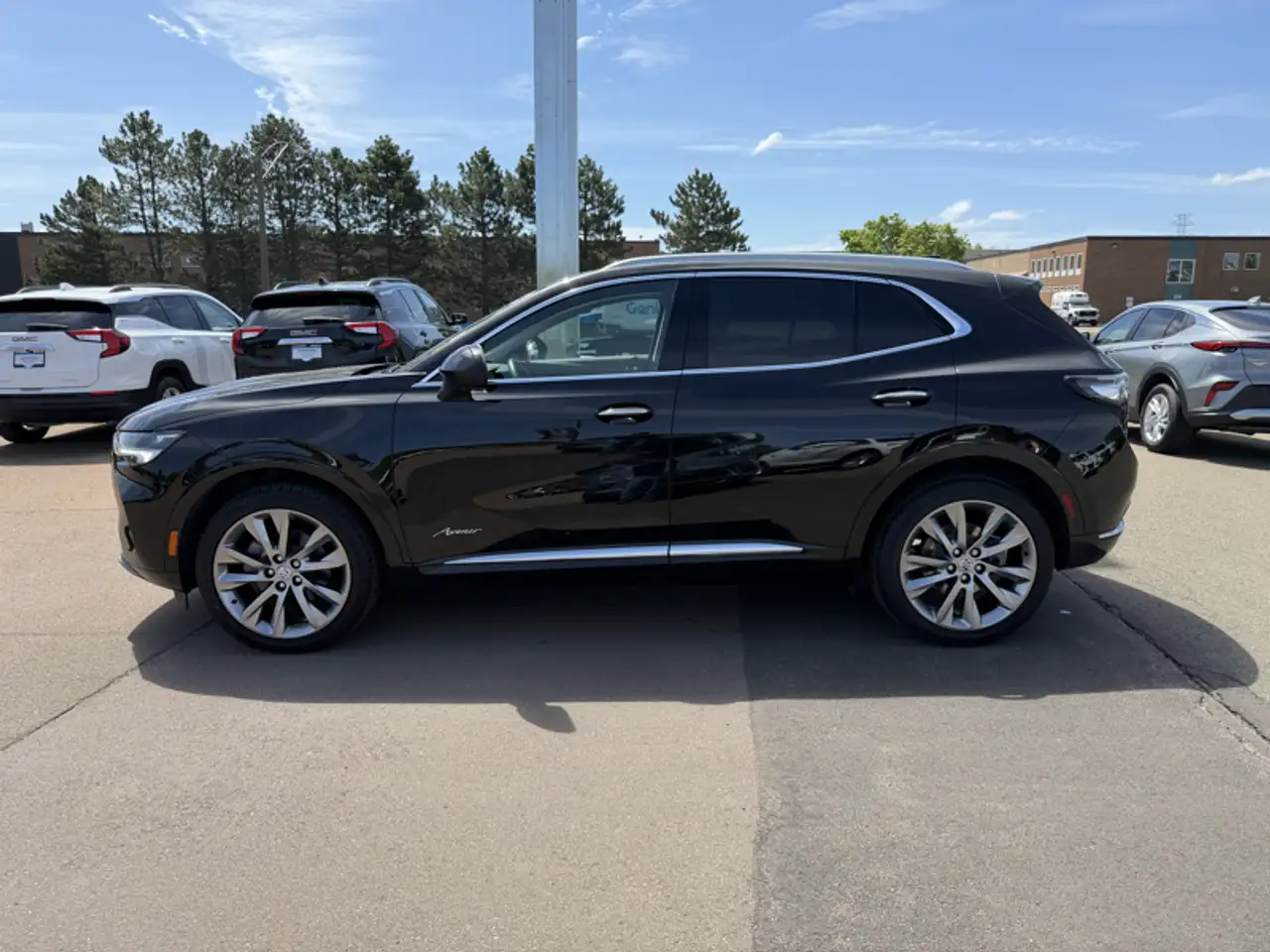 Buick Envision photo Buick Envision