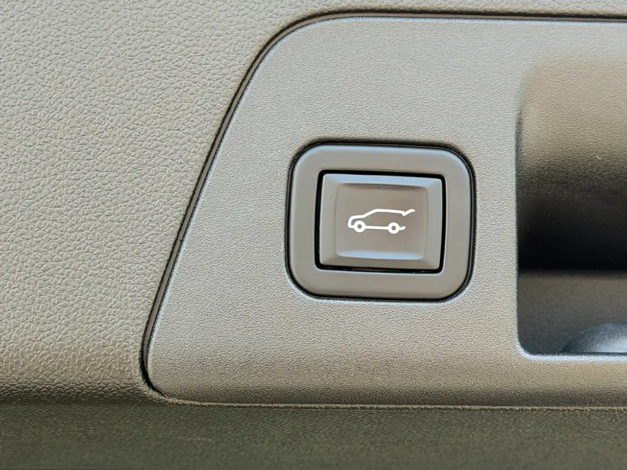 Buick Envision photo Buick Envision