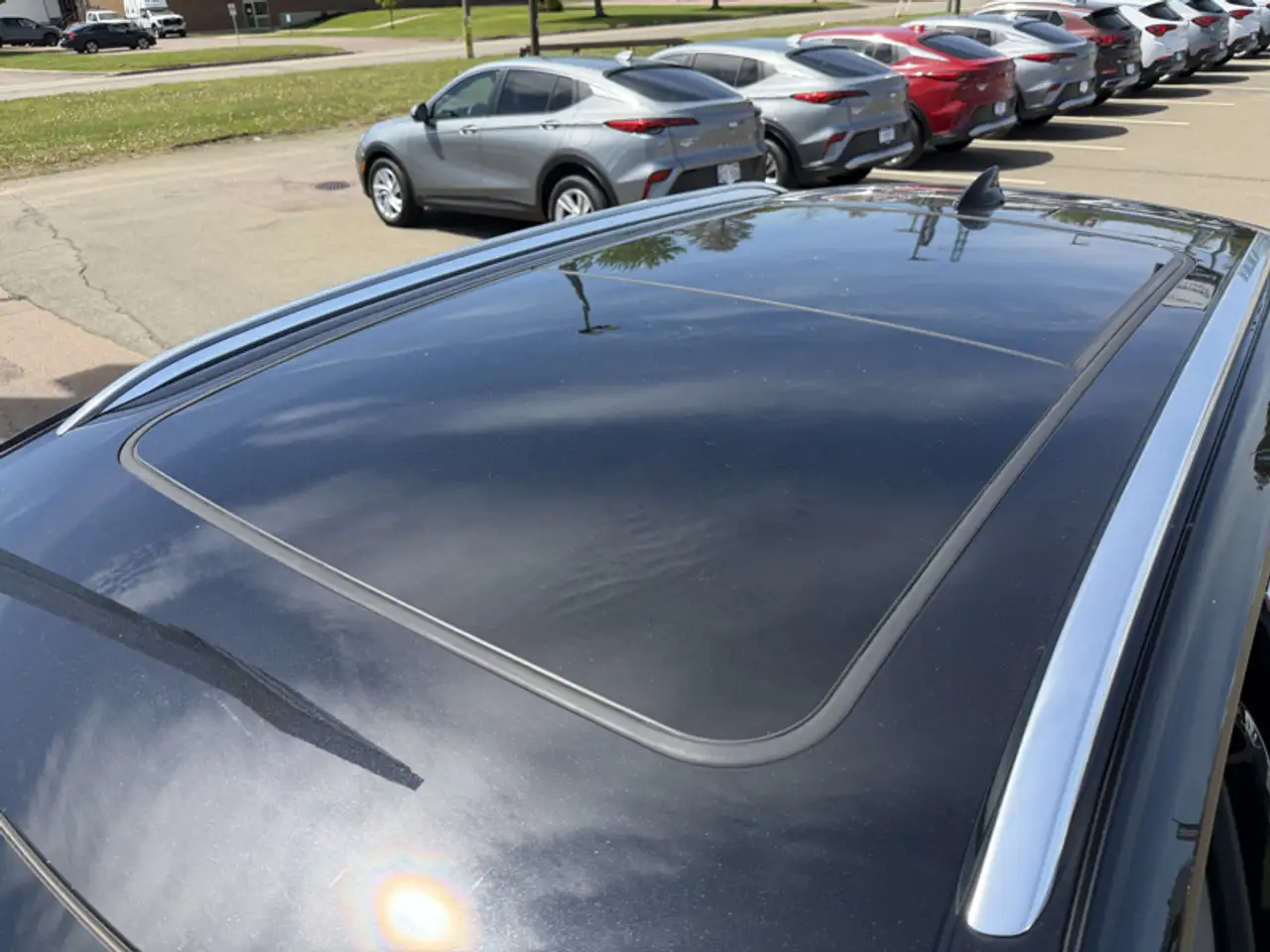 Buick Envision photo Buick Envision