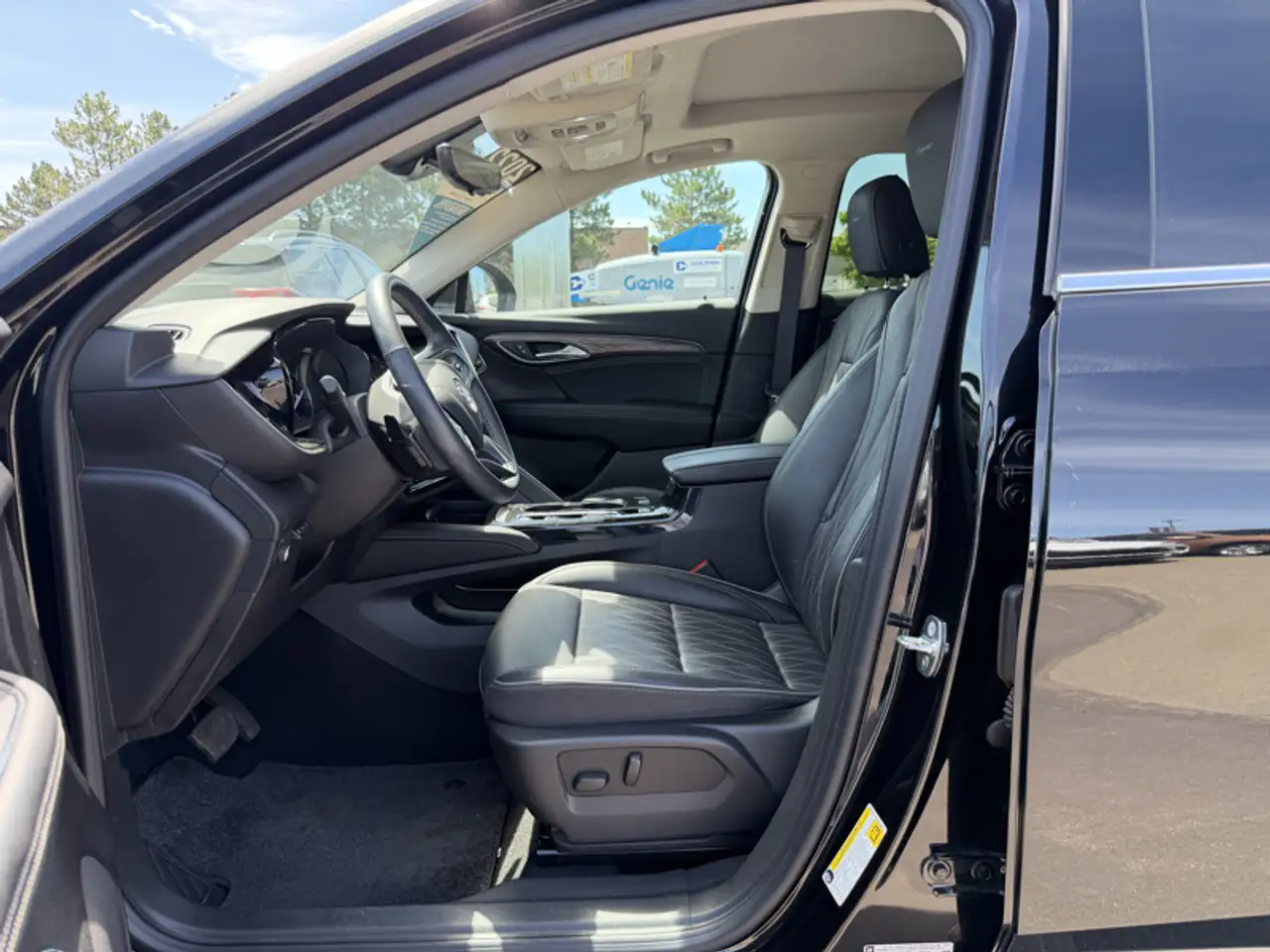 Buick Envision photo Buick Envision