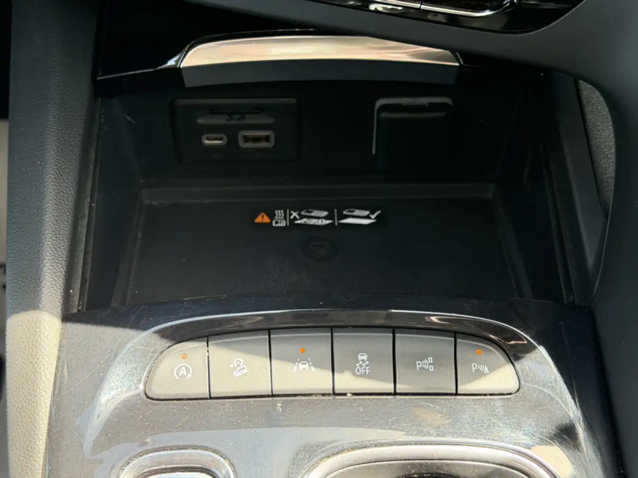 Buick Envision photo Buick Envision