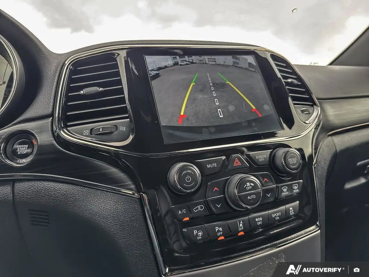 Jeep Grand Cherokee fotografie Jeep Grand Cherokee