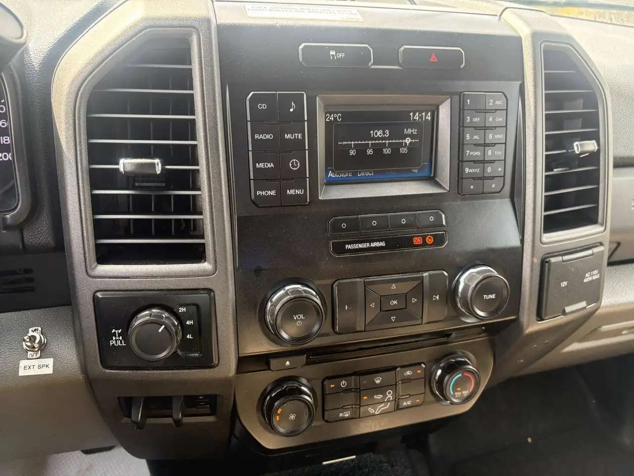Ford F 350 photo Ford F 350