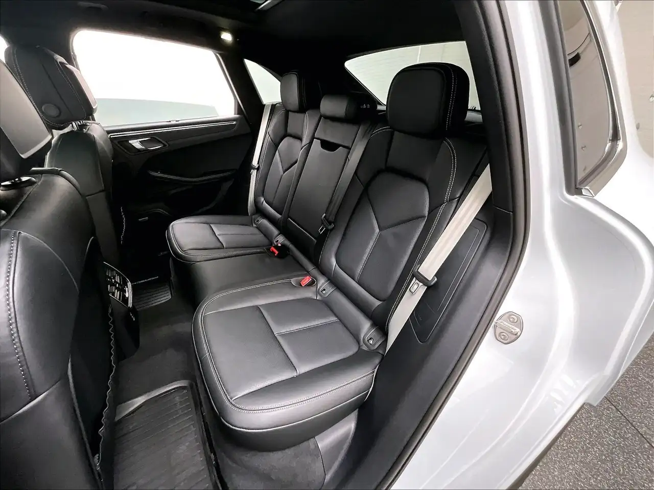 Porsche Macan снимка Porsche Macan
