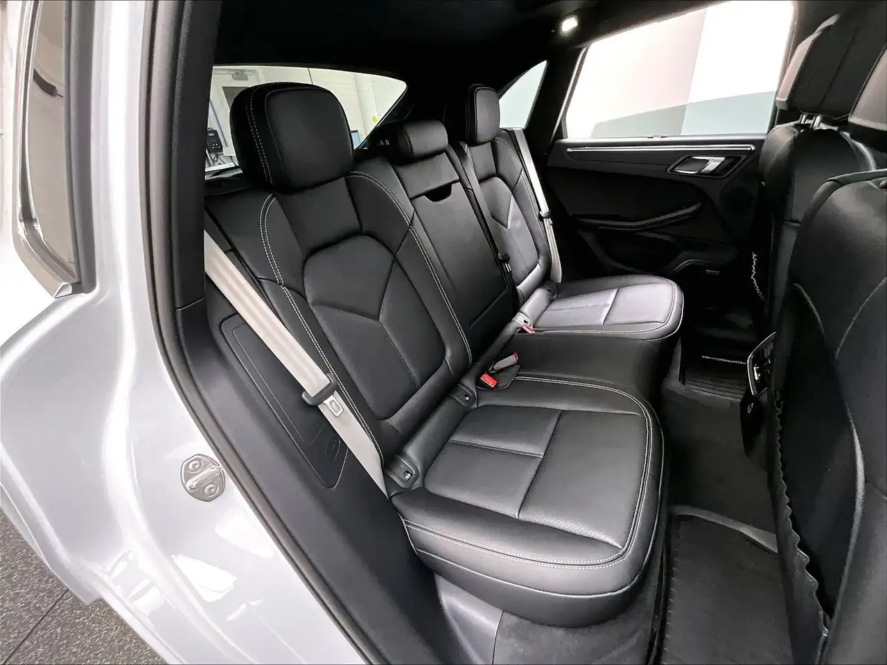 Porsche Macan снимка Porsche Macan