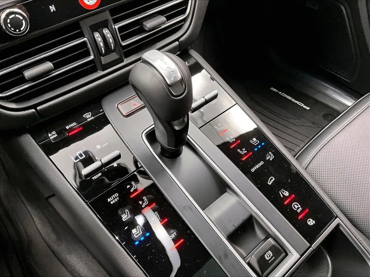 Porsche Macan снимка Porsche Macan