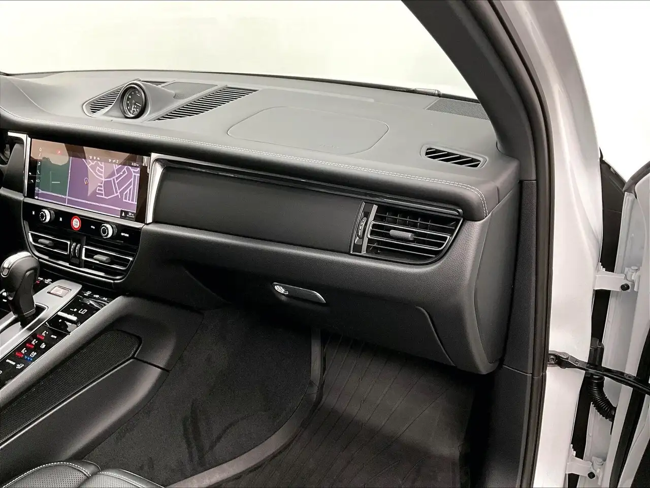 Porsche Macan снимка Porsche Macan
