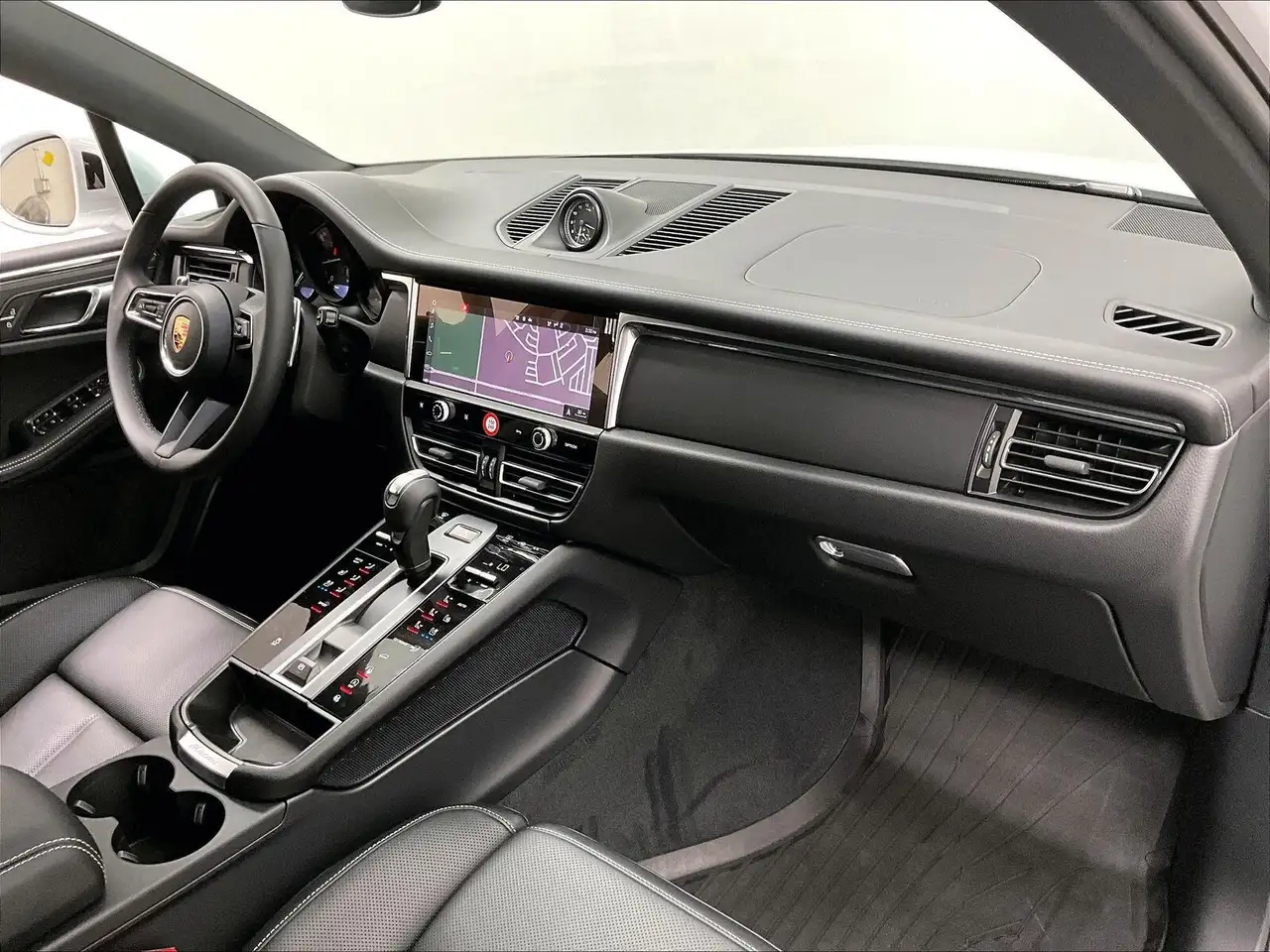 Porsche Macan снимка Porsche Macan