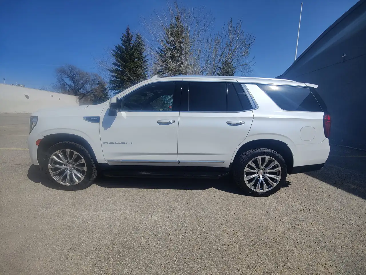 GMC Yukon снимка GMC Yukon