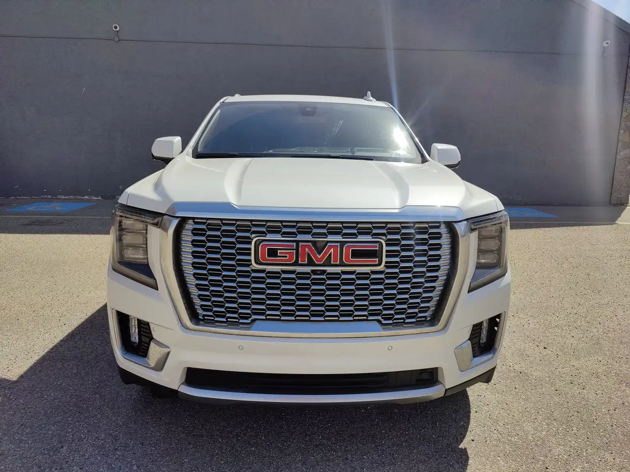 GMC Yukon снимка GMC Yukon