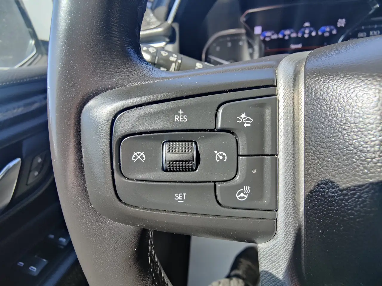 GMC Yukon снимка GMC Yukon