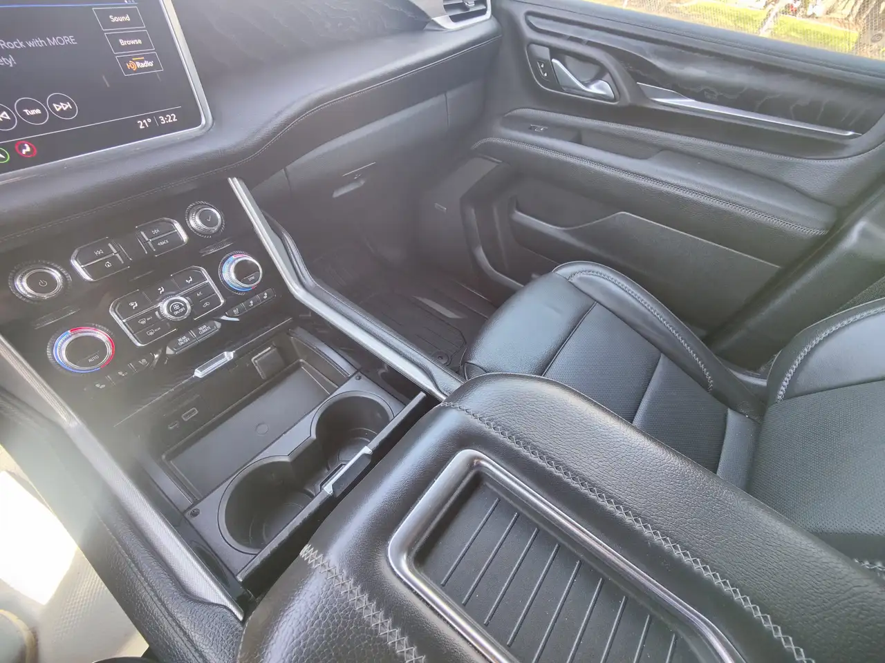 GMC Yukon снимка GMC Yukon