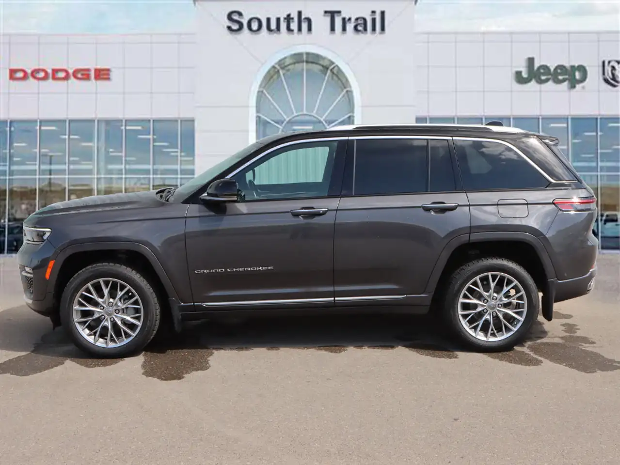 Jeep Grand Cherokee снимка Jeep Grand Cherokee