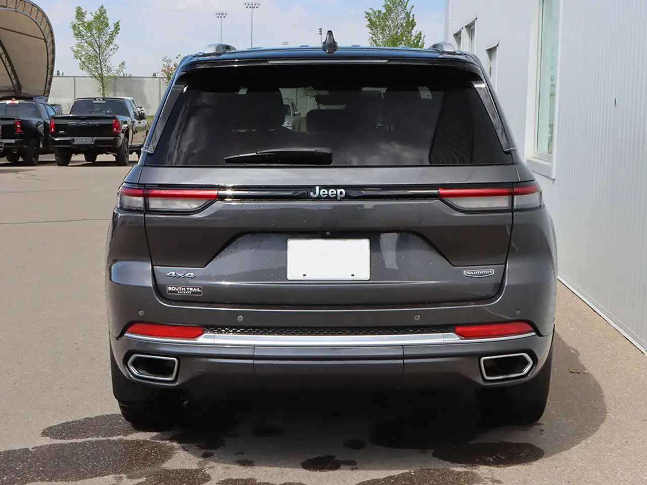 Jeep Grand Cherokee снимка Jeep Grand Cherokee