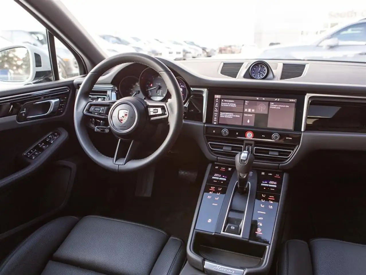 Porsche Macan снимка Porsche Macan