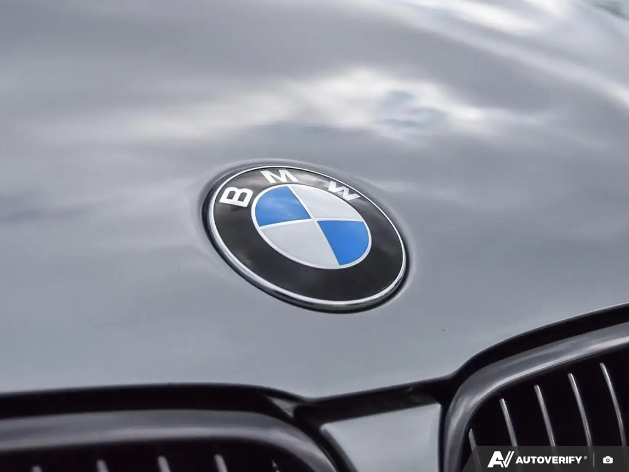 BMW 3 Series photo BMW 3 Series