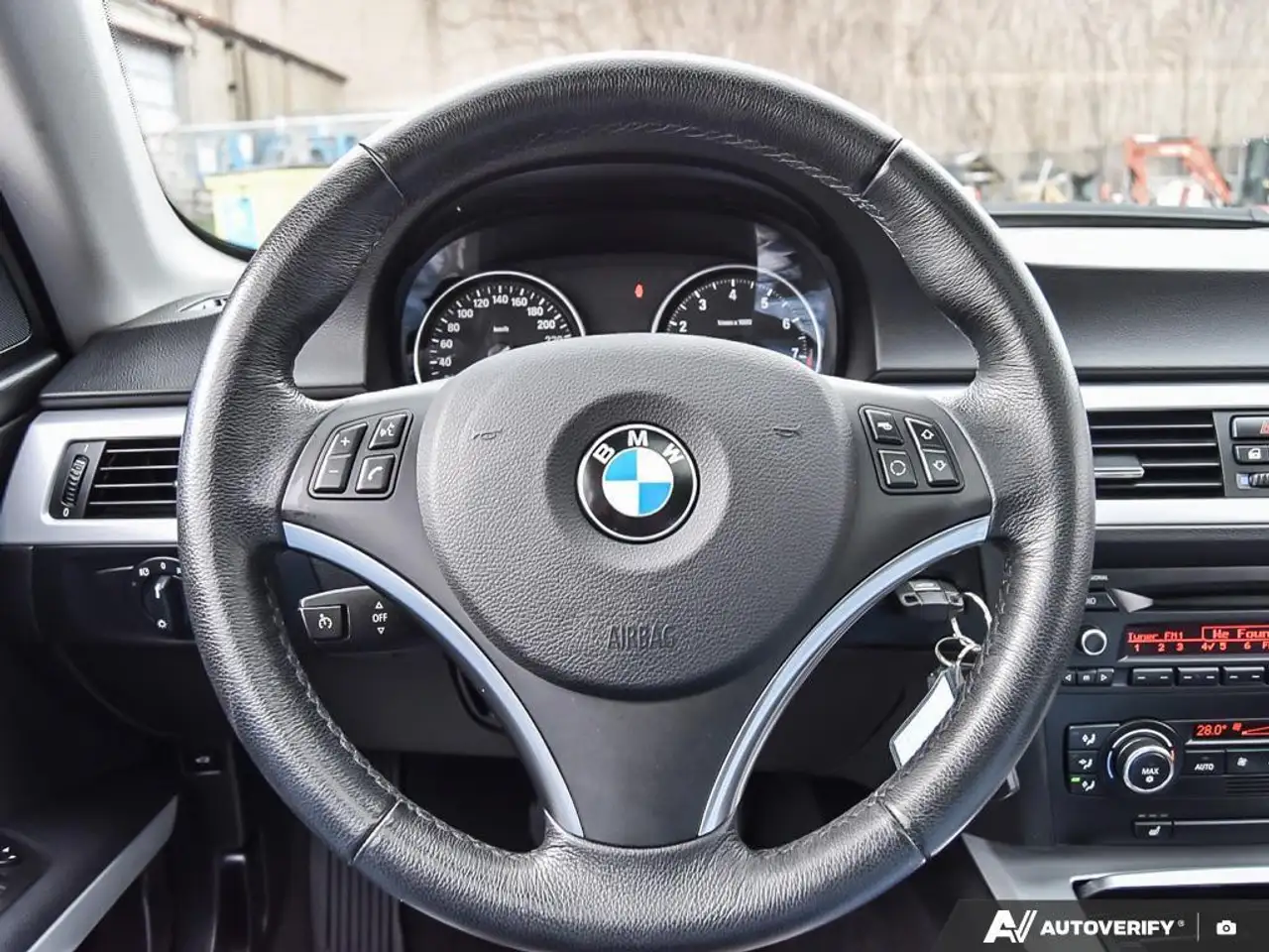 BMW 3 Series photo BMW 3 Series