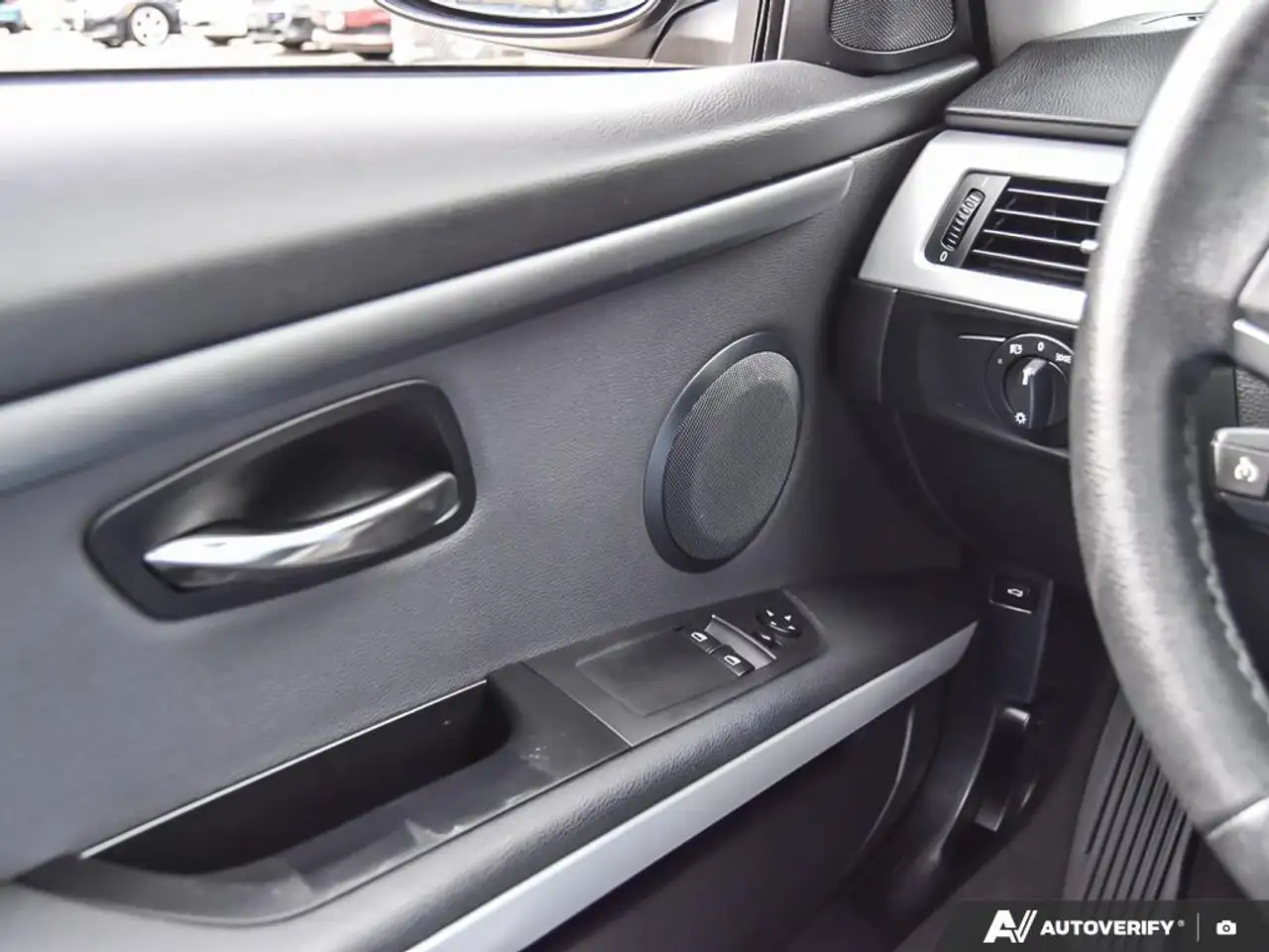 BMW 3 Series photo BMW 3 Series