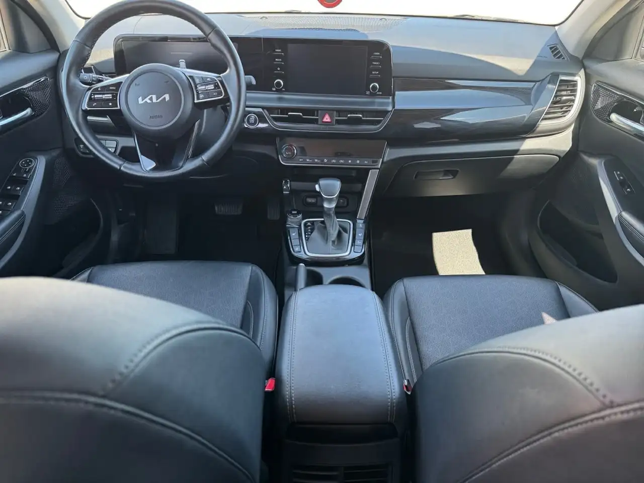 Kia Seltos photo Kia Seltos