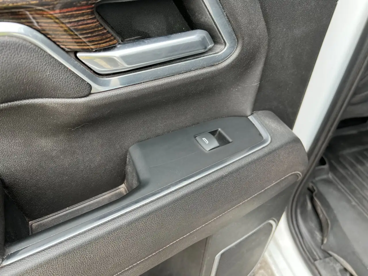 GMC Sierra 1500 снимка GMC Sierra 1500