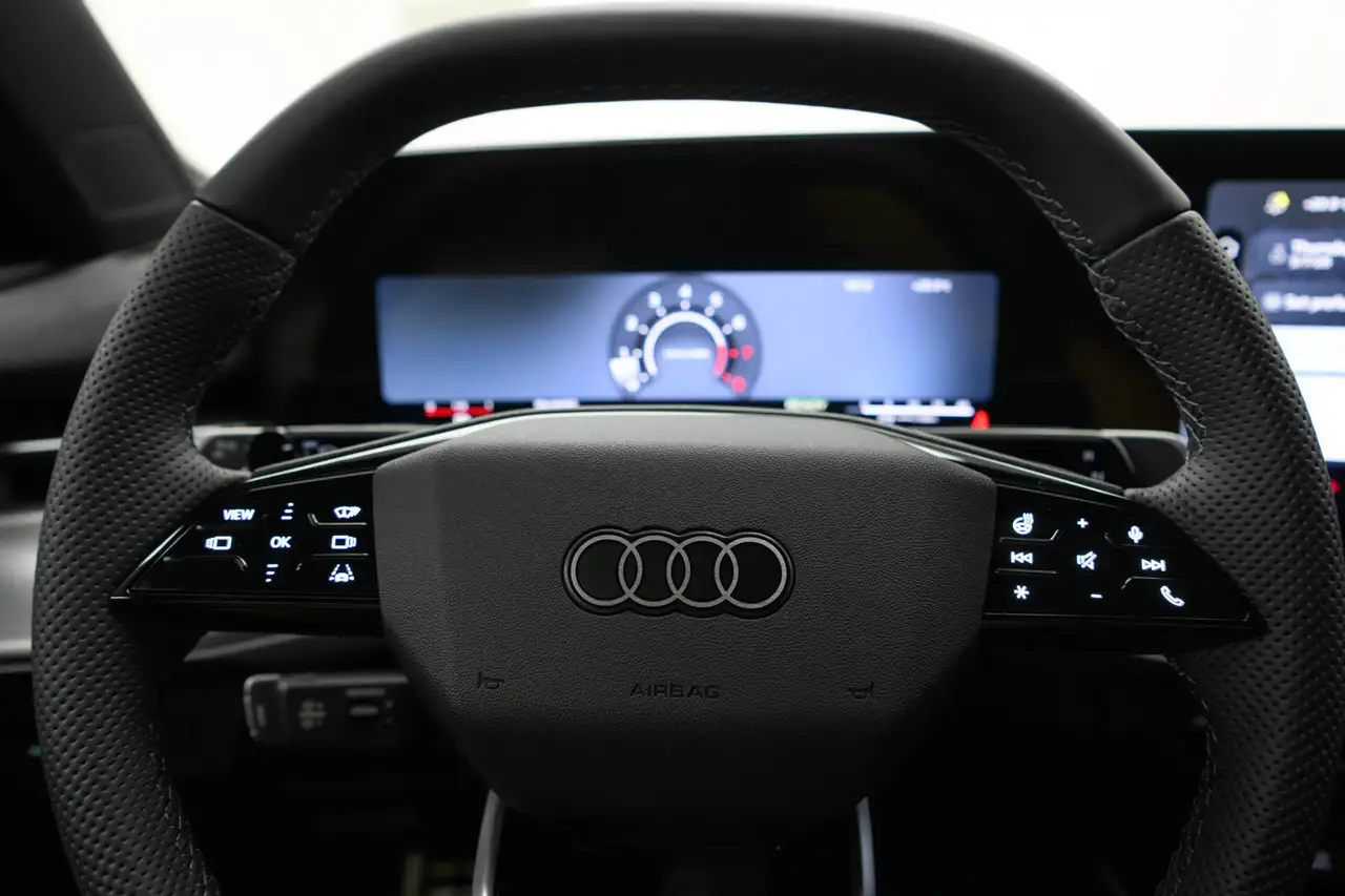 Audi Q3 снимка Audi Q3
