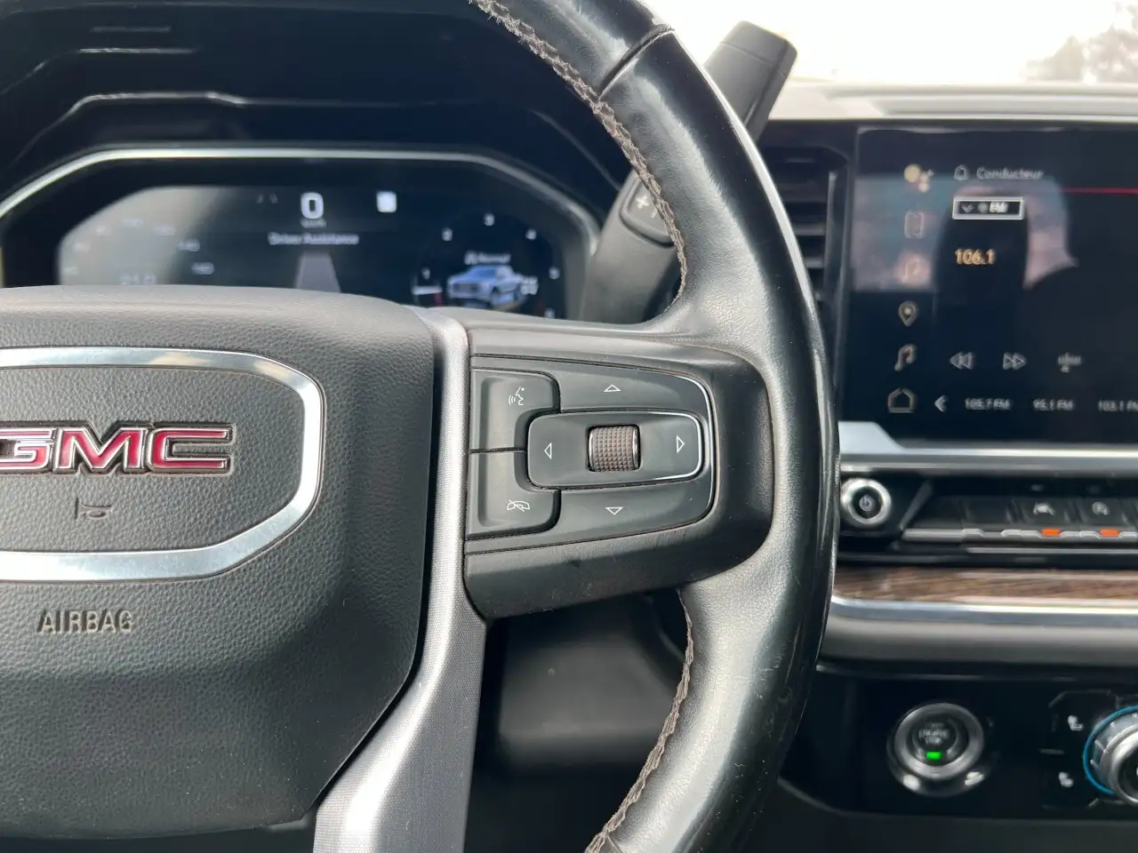 GMC Sierra 1500 снимка GMC Sierra 1500