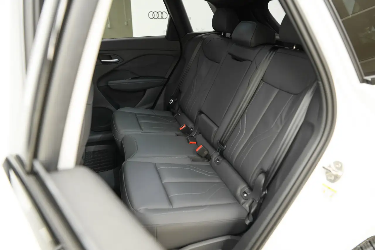 Audi Q3 снимка Audi Q3