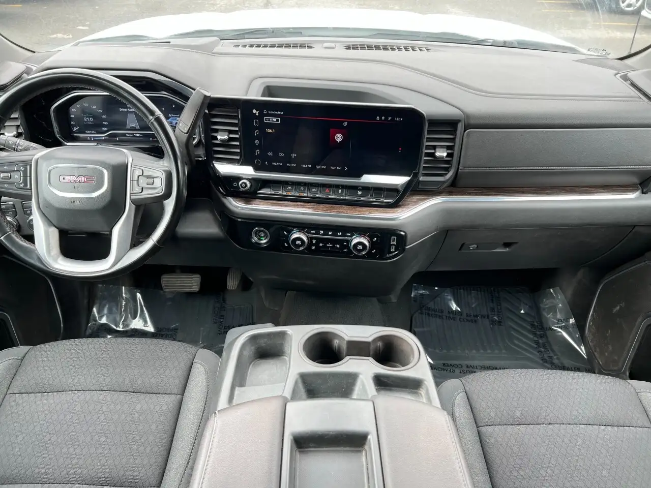GMC Sierra 1500 снимка GMC Sierra 1500