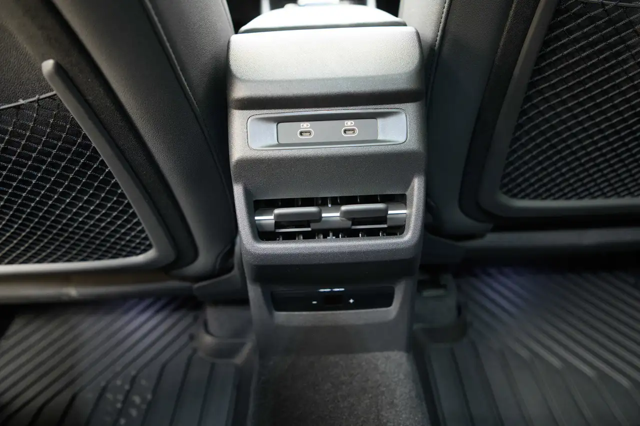 Audi Q3 снимка Audi Q3