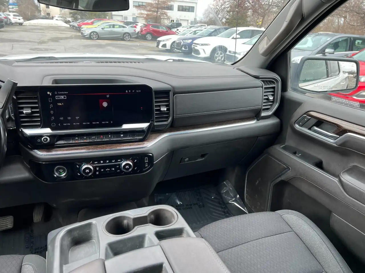 GMC Sierra 1500 снимка GMC Sierra 1500