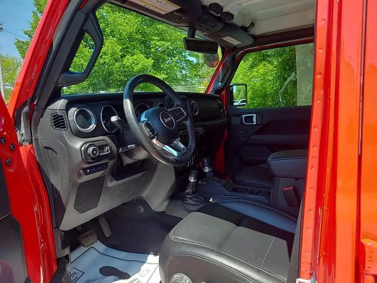 Jeep Wrangler photo Jeep Wrangler