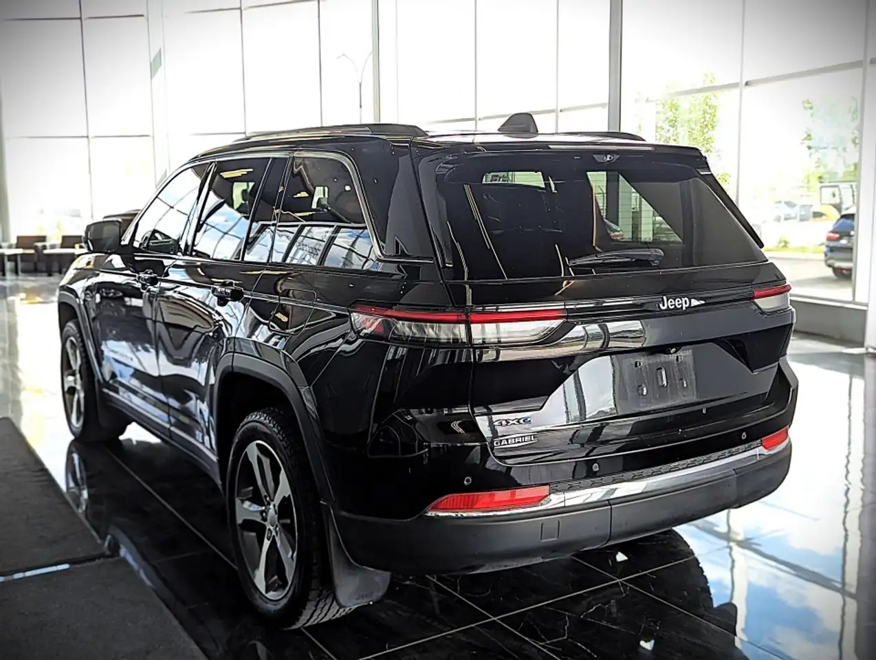 Jeep Grand Cherokee снимка Jeep Grand Cherokee