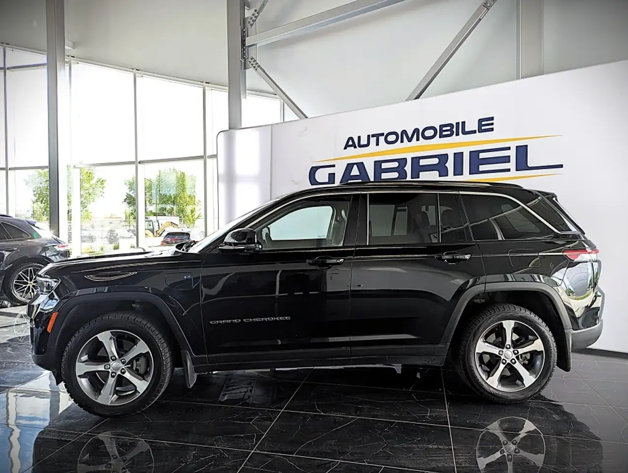 Jeep Grand Cherokee снимка Jeep Grand Cherokee
